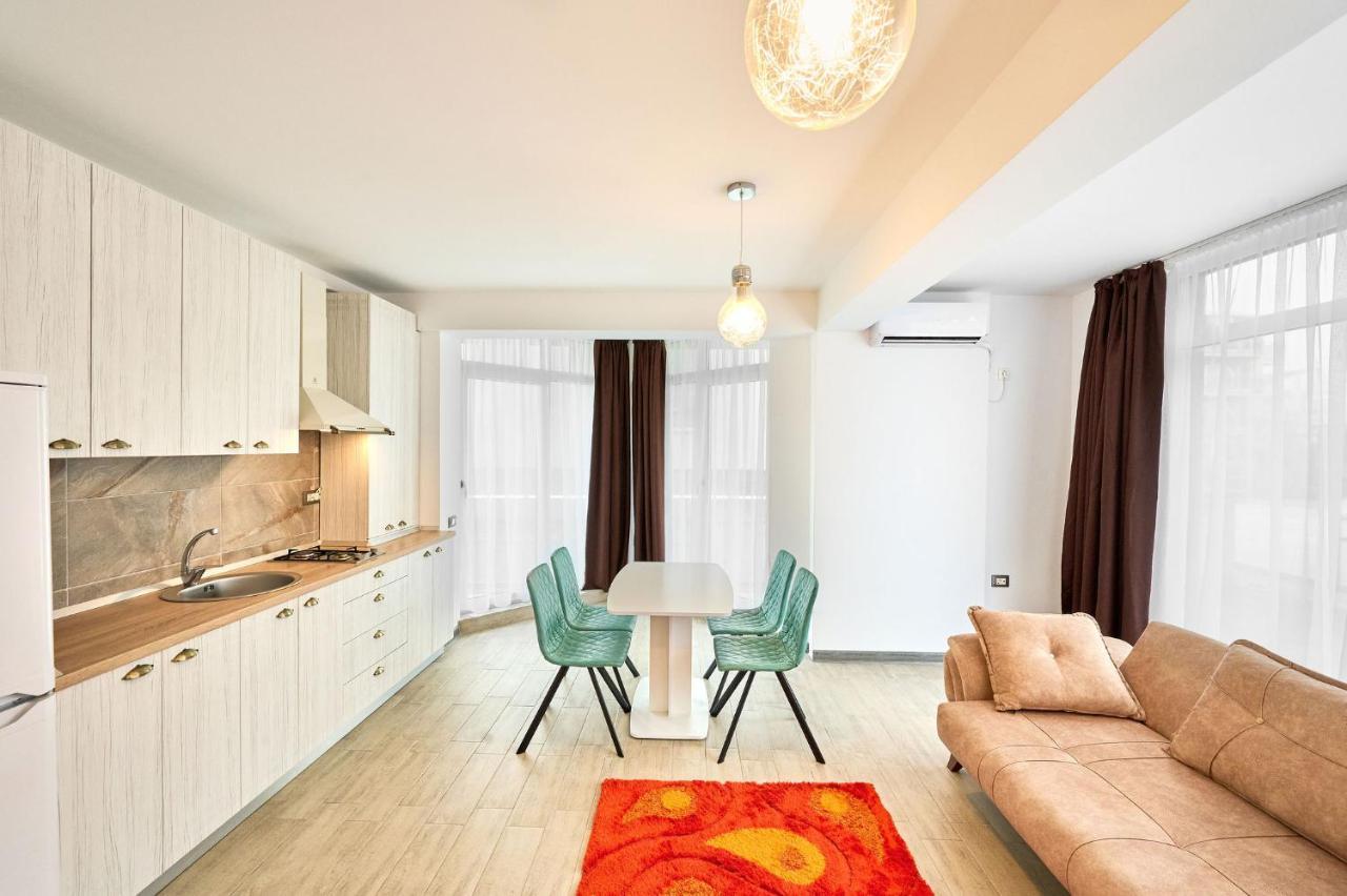 Fancy Apartment In Spa N Pool Beach Resort Мамая Экстерьер фото